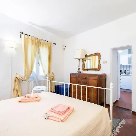 Tacconi - Signorile 3bdr Appartement